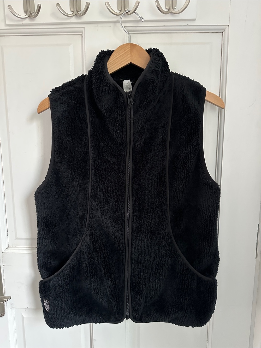 Oiselle Soft Fuzzy Full Zip Vest